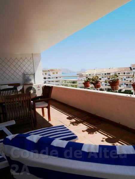 Delightful Seaview Apartment In Beautiful Алтеа Екстер'єр фото