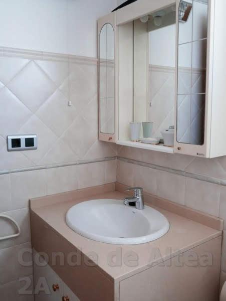 Delightful Seaview Apartment In Beautiful Алтеа Екстер'єр фото